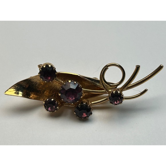 Gold Tone Leaf Pin Brooch with Purple Rhinestones Vintage Style - Picture 2 of 4